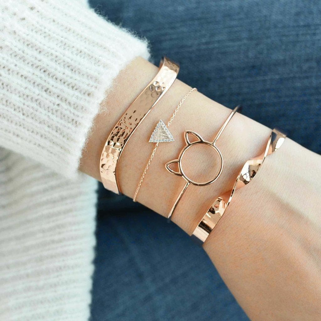 Cat Head Triangle Bracelet, Crystal Triangle Metal Bracelet, Cute Cat Cuff Bracelet, Rhinestones Triangle Decor Bracelet, Simple Style Bracelet Cat Head Triangle Bracelet, Crystal Triangle Metal Bracelet, Cute Cat Cuff Bracelet, Rhinestones Triangle Decor Bracelet, Simple Style Bracelet